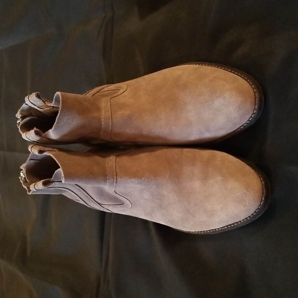 DOLCE VITA SUEDE ANKLE BOOTS WITH  ZIPPER  BACK IN TAUPE